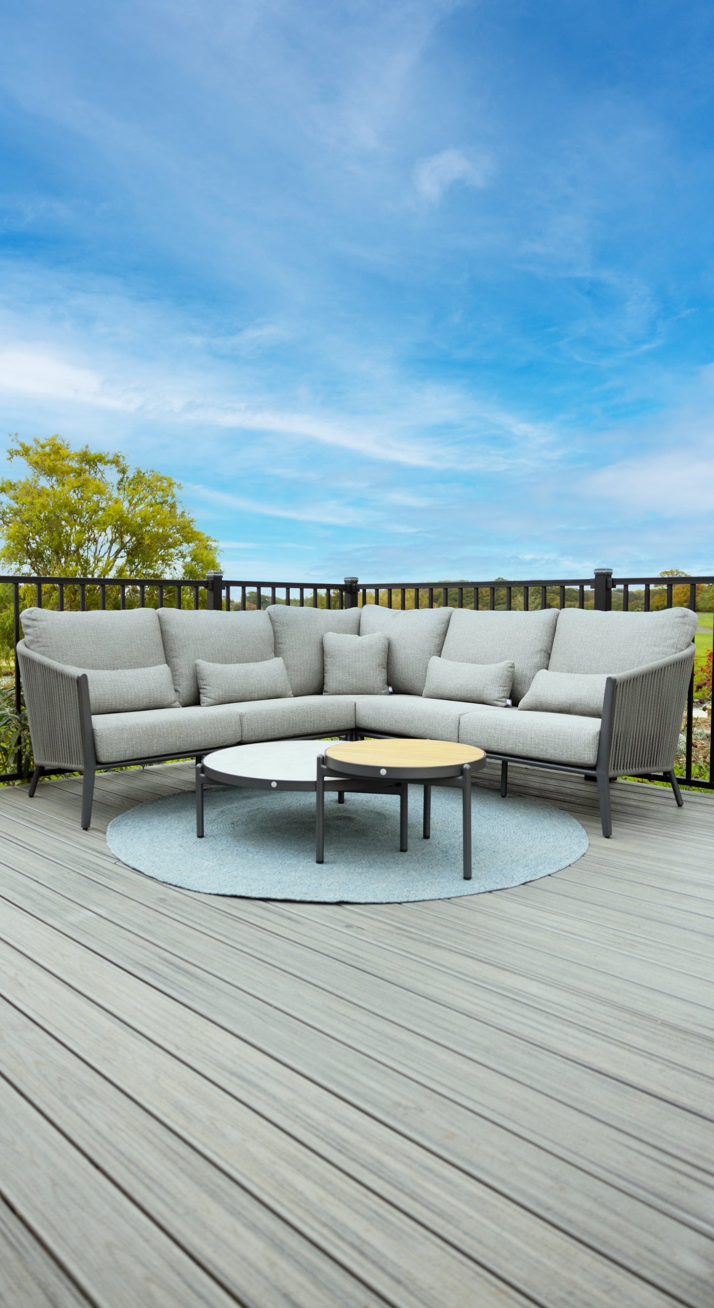 Avero Lounge Collection lifestyle