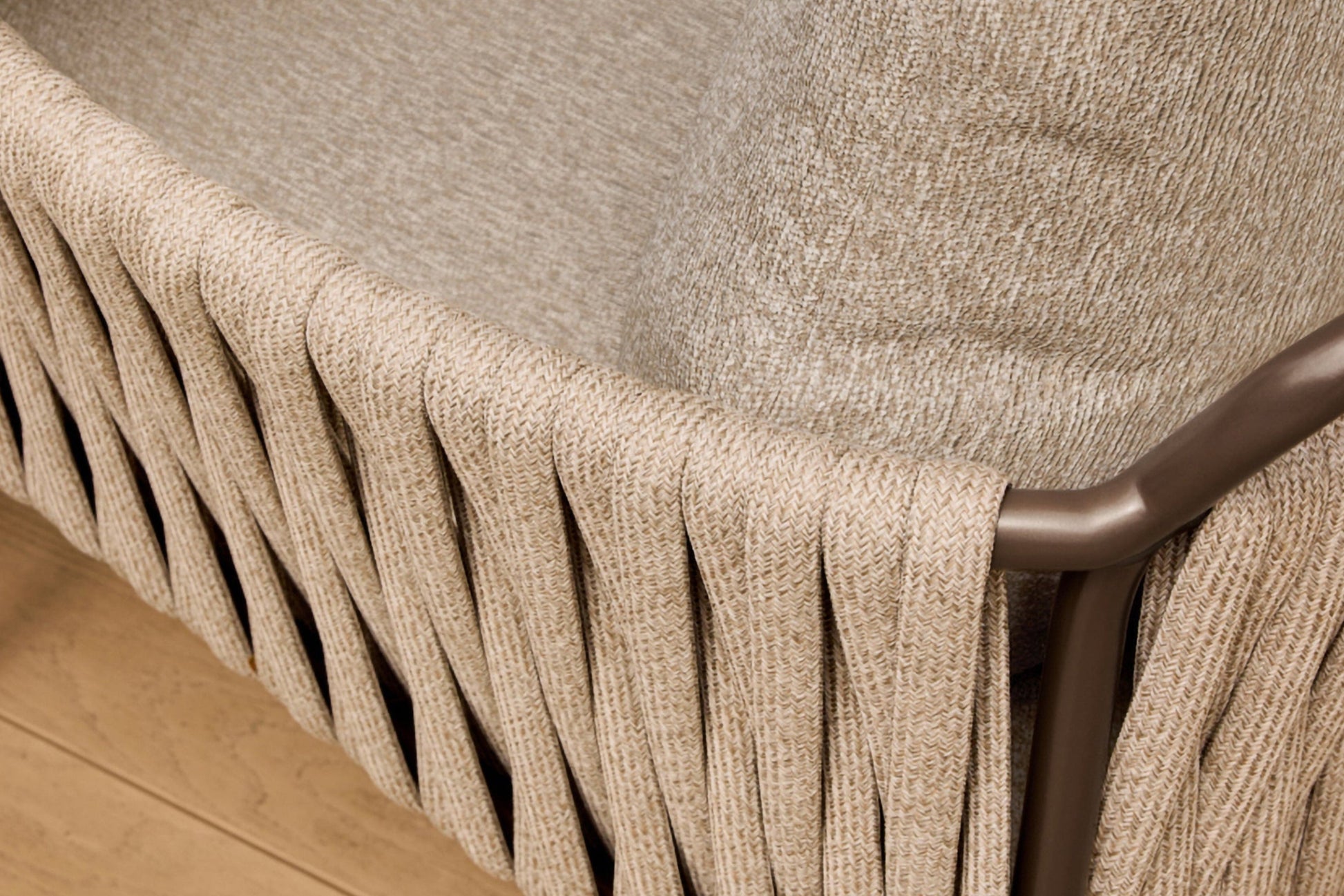 Fiave Lounge Collection lounge chair detail